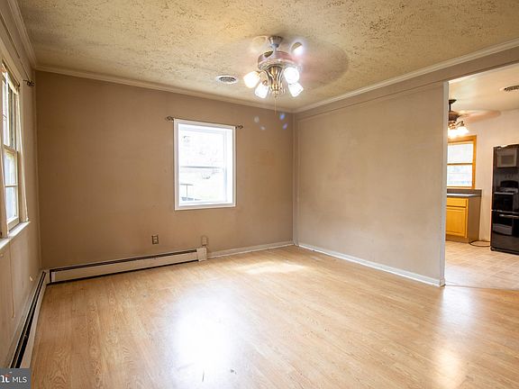 2nd image of 27161 Barton St