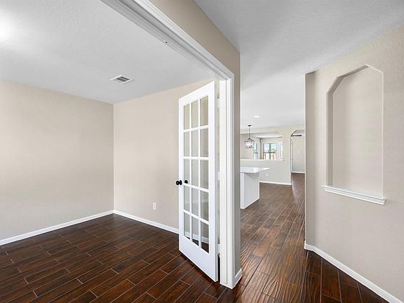 5th image of 21362 Beacon Springs Ln