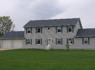 1197 Candle Rd, Masonville, IA 52057