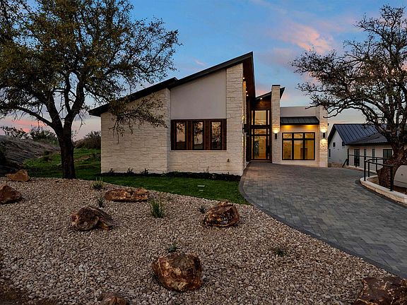 3rd image of 316 Azalea Court