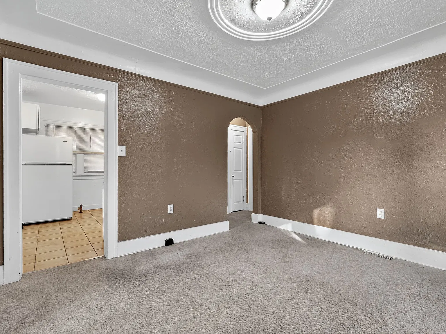 2 bed, 1100 sqft, $1,100 — Photo 4