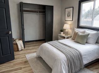 125 Sherwood Ct, Waterloo, IA 50701