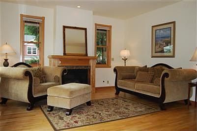 2nd image of 9009 NE Spruce Ave