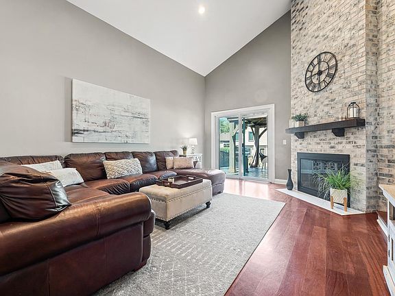 5th image of 536 Greenhill Ln