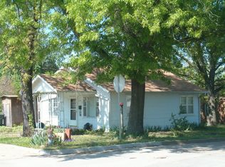 401 S Weenonah Ave, Claremore, OK 74017