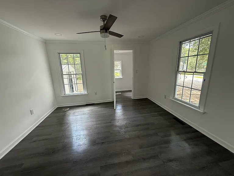602 Broad St — Photo 5