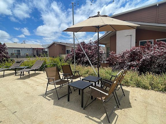 3rd image of 1455 E 36th St #1B-1BA-770SQFT