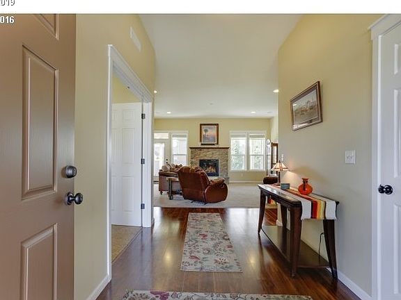2nd image of 10106 NE 161st Pl