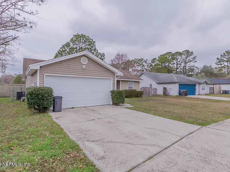 7760 W Allspice Cir — Photo 2