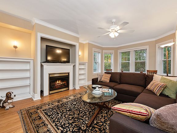 2nd image of 1147 W Lill Ave APT 2W