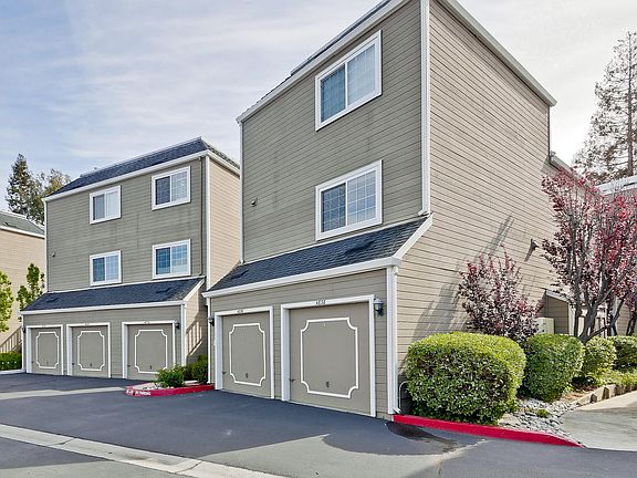 2nd image of 4836 Lakebird Pl