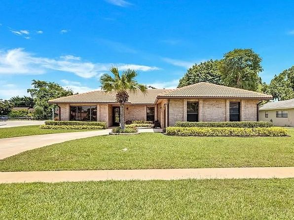 21920 Holly Tree Way