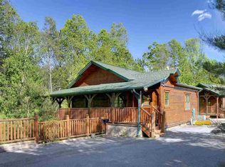 867 Great Smoky Way, Gatlinburg, TN 37738