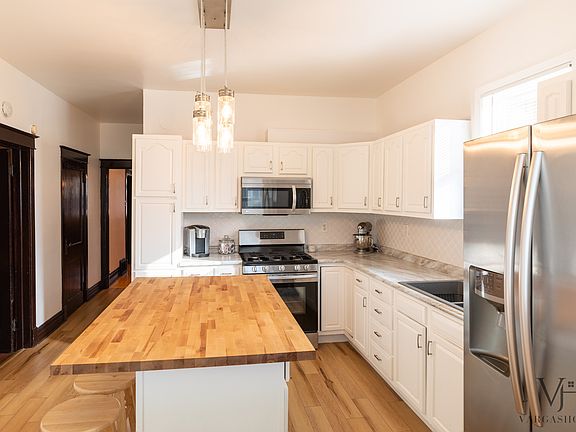 2nd image of 10646 S Avenue G
