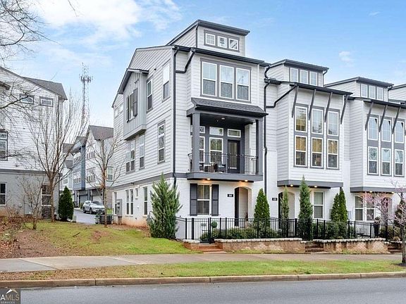 3rd image of 816 S Columbia Dr