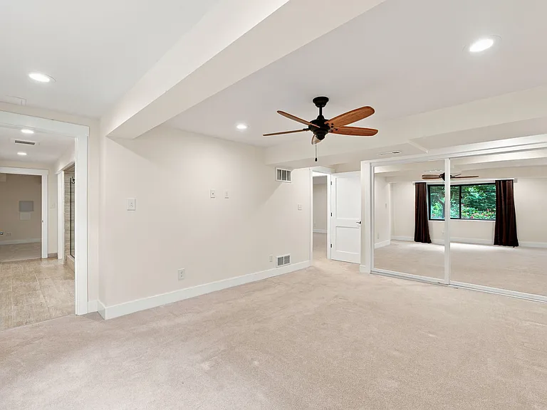 4874 Vermilion Dr — Photo 30