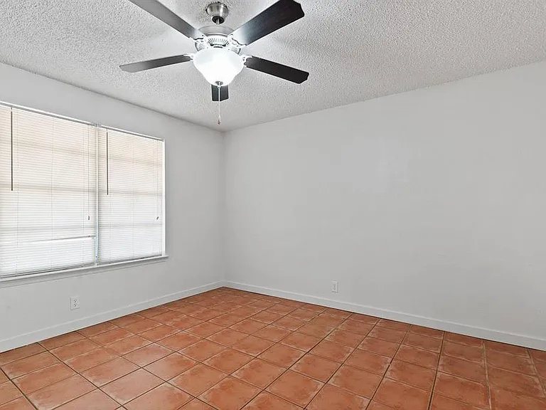 1424 Phillips St #1424 — Photo 3