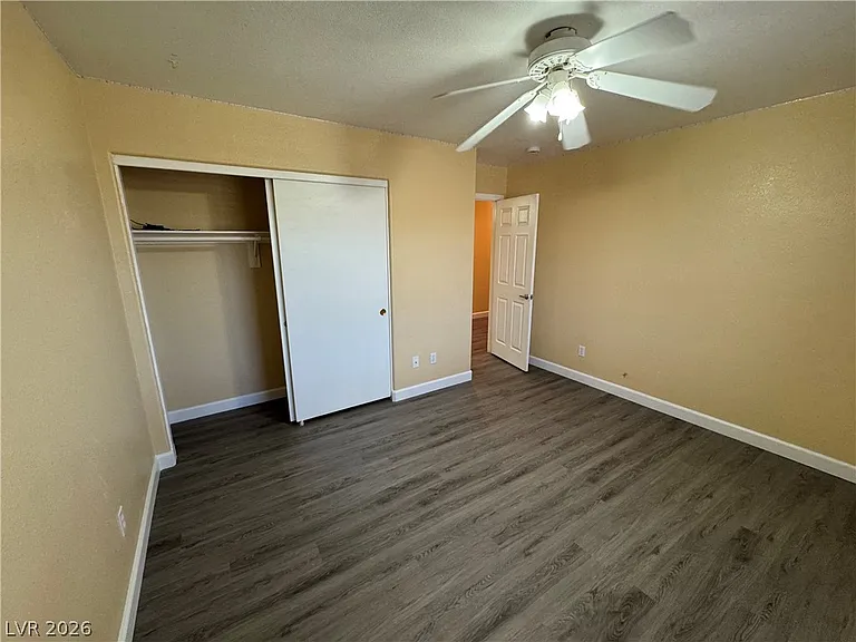749 Beach Park St — Photo 35