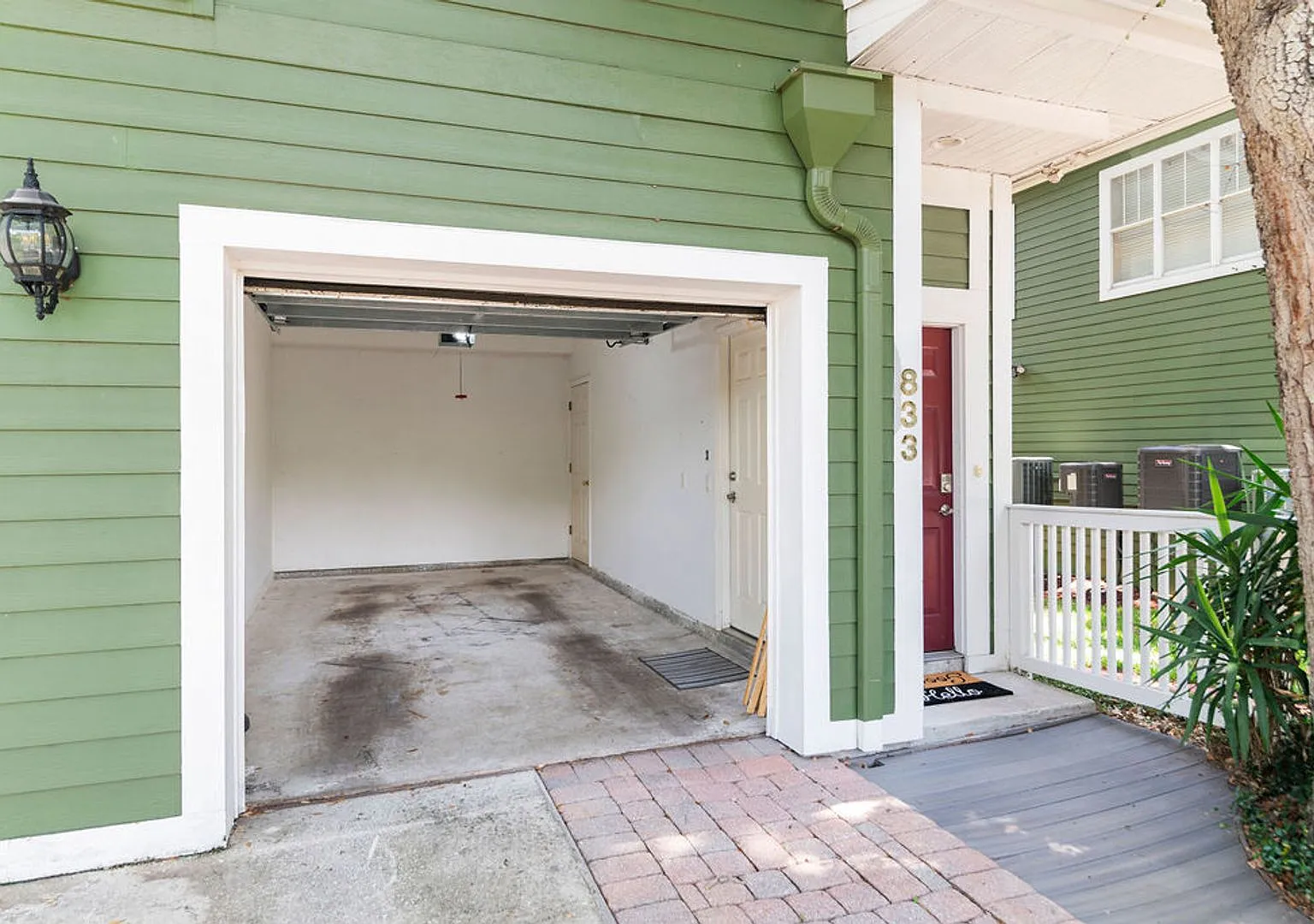$3,600 - 2 Bedroom 3 Full Bath Townhouse in the Mills District — Photo 4