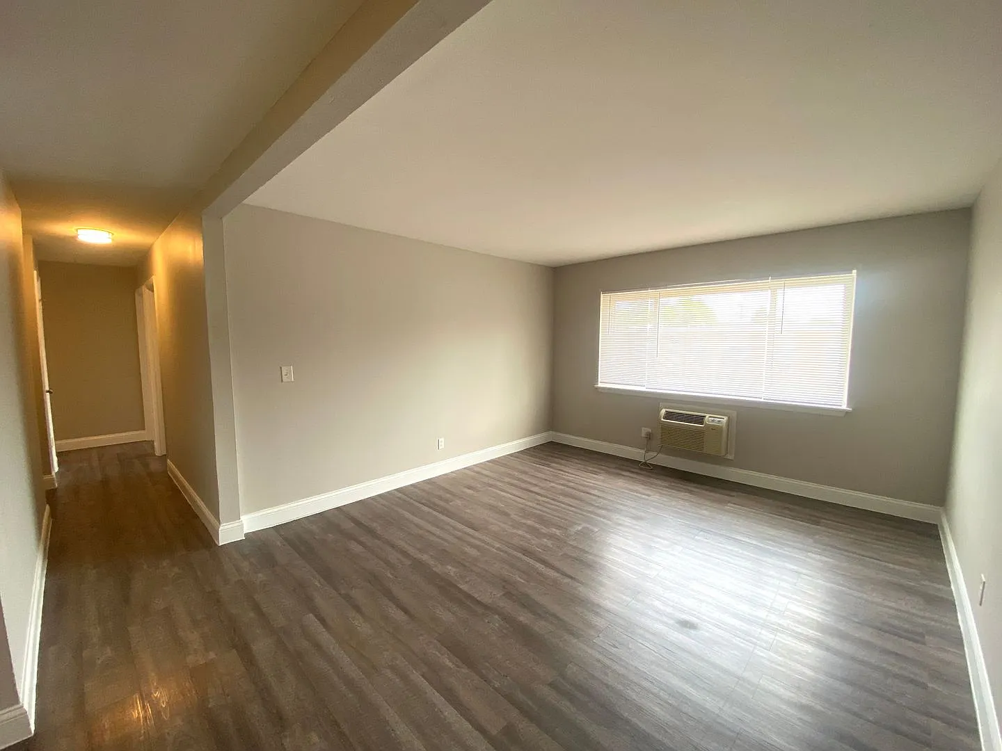 Peoria Flats - New Mgmt - New Name - Fresh Upgrades — Photo 3