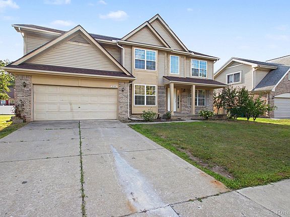 3rd image of 19144 Red Oak Ln
