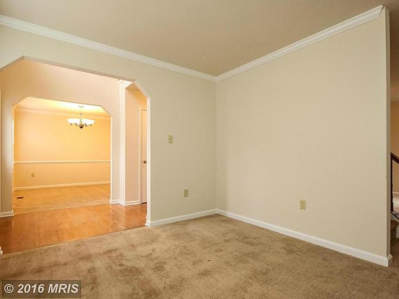 4th image of 5113 Queensbury Cir