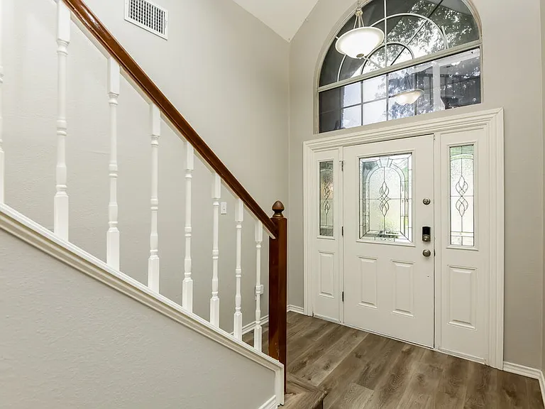 4605 Birchbend Ln — Photo 4