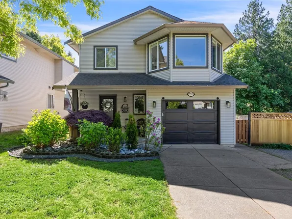2203 Tamarack Dr, Courtenay, BC V9N 9C1