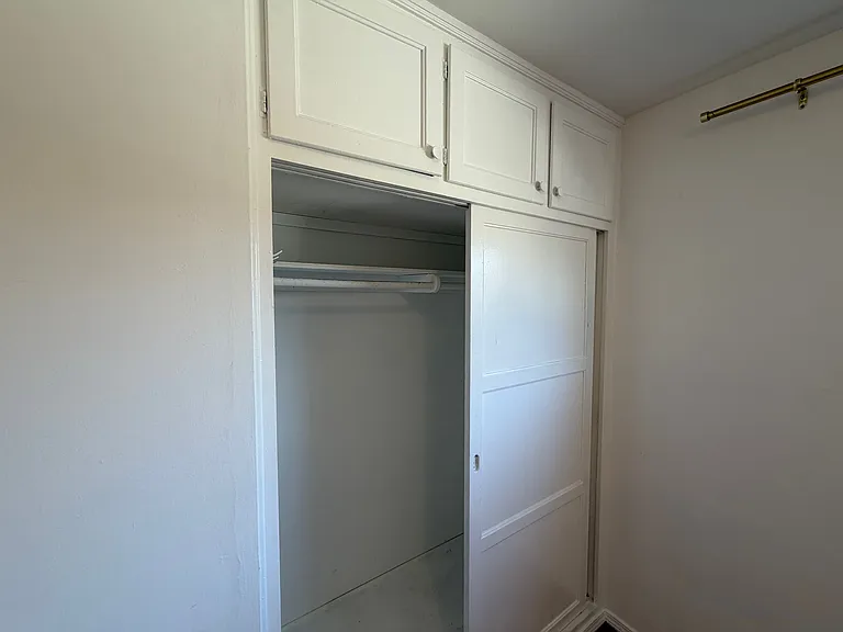 2420 Ocean Park Blvd #F — Photo 16