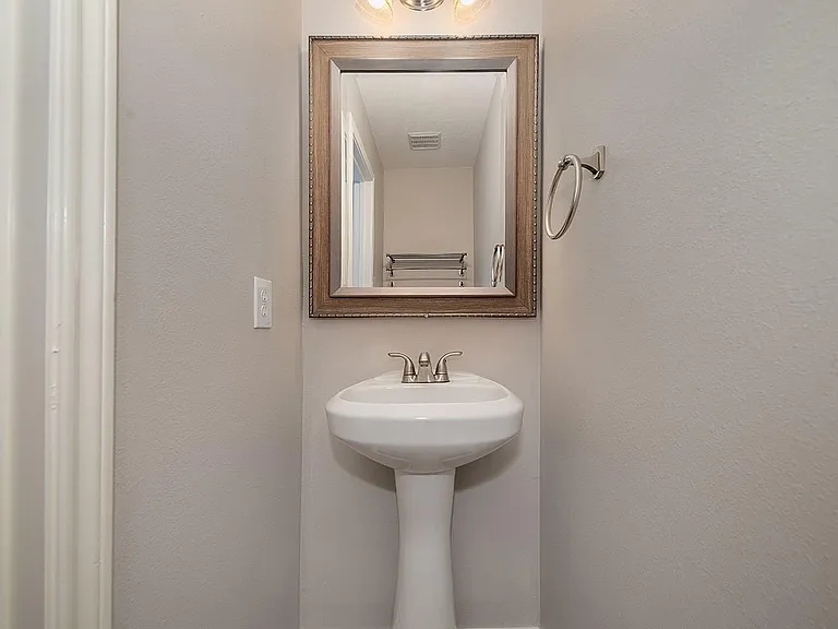 247 W Stedhill Loop — Photo 4