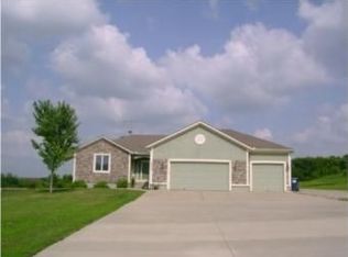 28205 Overbrook Rd, Paola, KS 66071