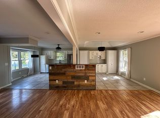 501 SW Maple Ln, Oak Grove, MO 64075