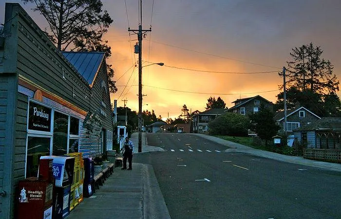Boutique shopping and dining in downtown Manzanita