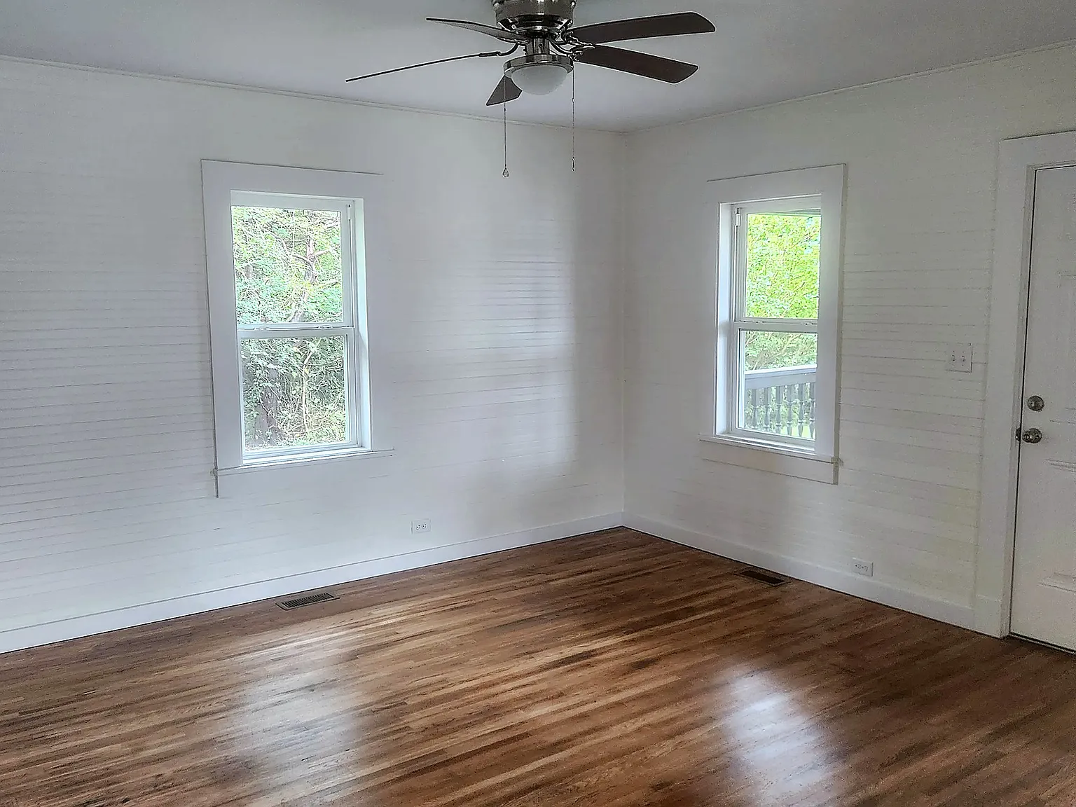 2 bed, 989 sqft, $1,450 — Photo 3