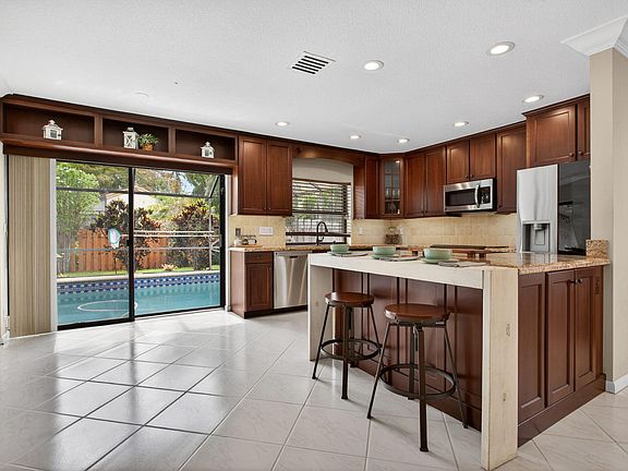 5th image of 5375 NW 65th Terrace