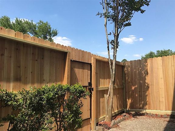 3rd image of 10382 Longmont Dr #51/6