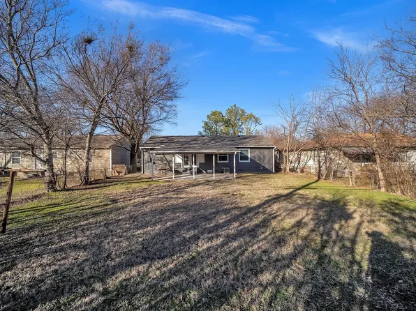 8928 E 4th St, Tulsa, OK 74112