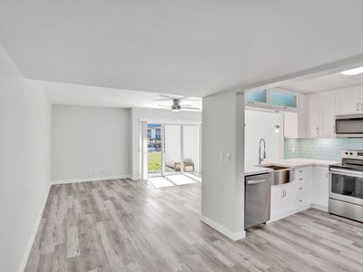 118 Castlewood Drive #120, North Palm Beach, FL, 33408