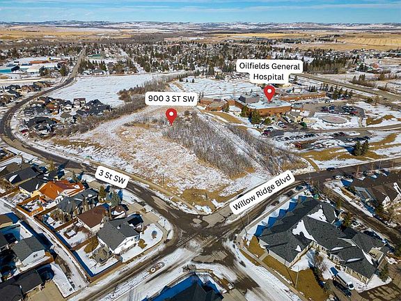 3rd image of 900 3rd St SW