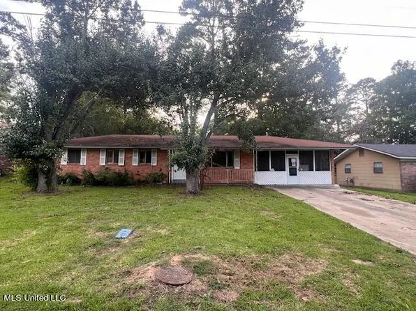 209 W Lisa Dr, Pearl, MS 39208