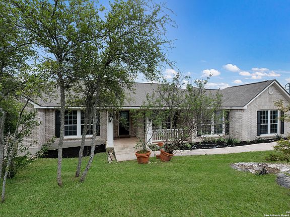 3rd image of 330 COUNTY ROAD 2751