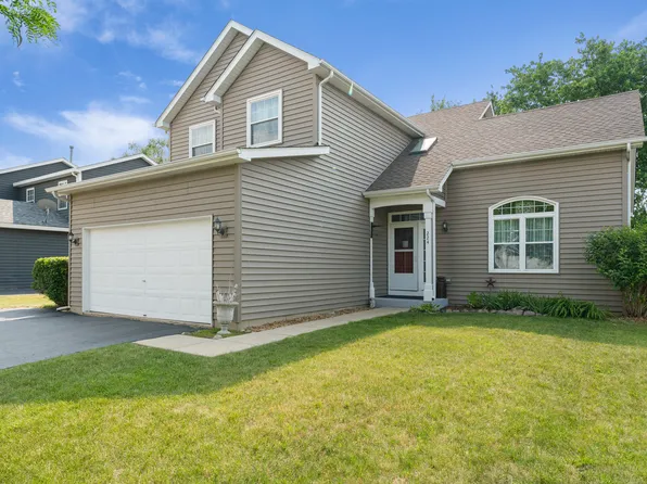 224 Magnolia Dr, North Aurora, IL 60542