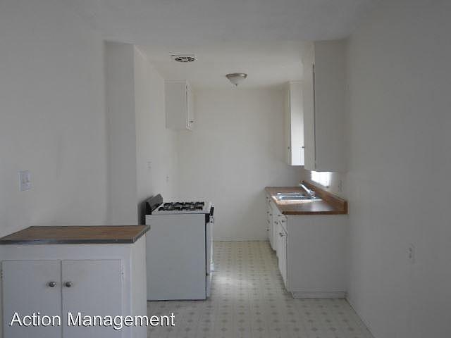 1st image of 1214 Molino Ave APT 4