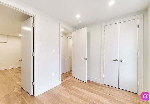 5th image of 738 E 6th St #2