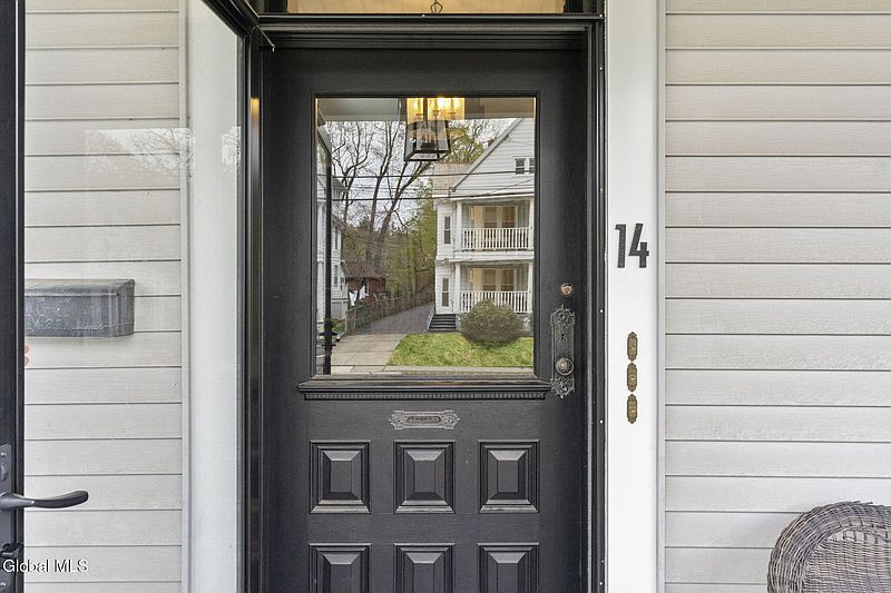5th image of 14 Locust Avenue