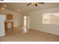 5th image of 2609 Water Front St