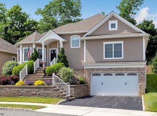 15 Linda Ct, Montville Township, NJ 07045