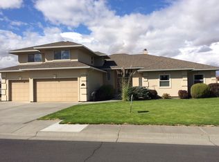 136 Rio Senda St, Umatilla, OR 97882