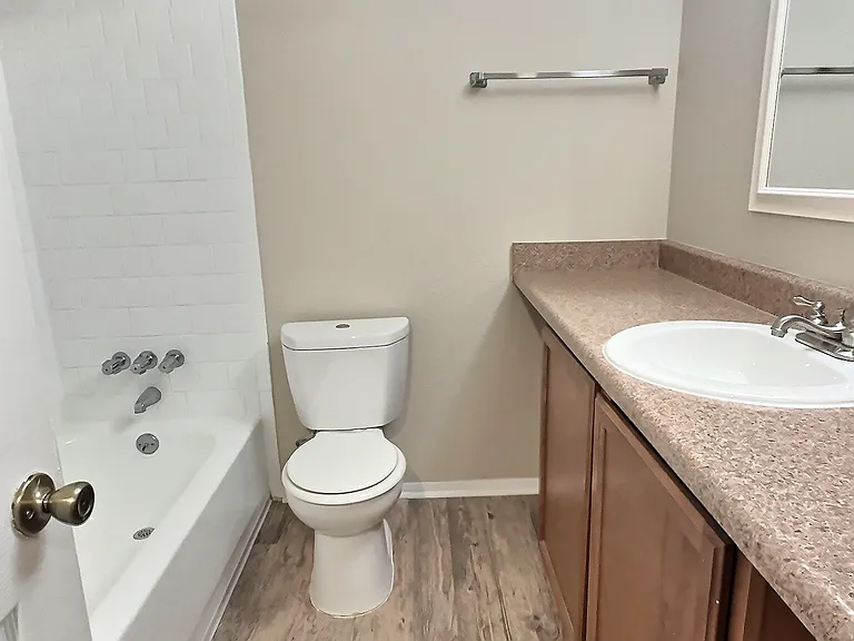 Carriage Hills Apartments — Photo 31