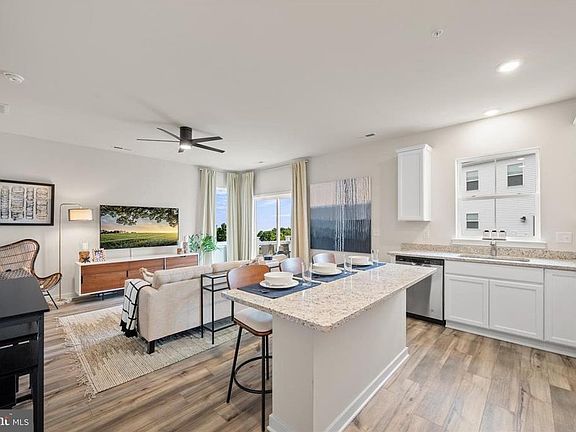 Living Space/Kitchen